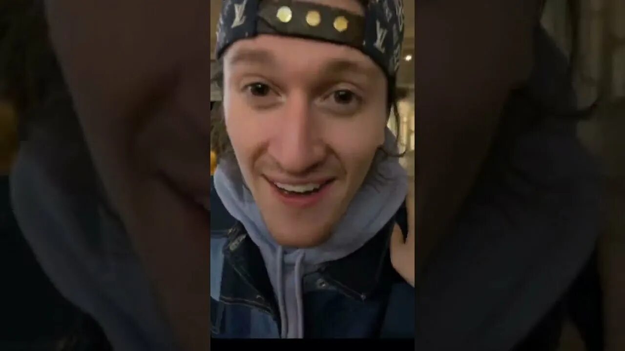 Blago white цитаты. Благо вайт возраст. Благо вайт. Завод благо вайт. Blago white рост.