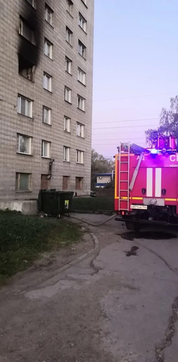 2022года. Пожар в октябрьском. Нсо пожары. Пожар в новосибирске сейчас в калининском районе. Возгорания в новосибирске.