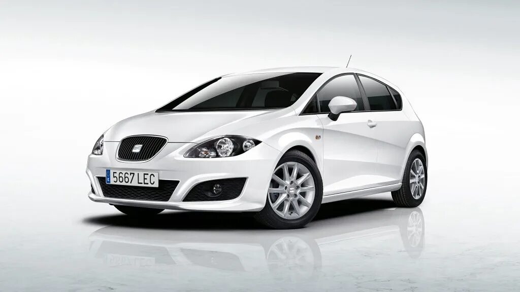 Казино бк леон. Крис и леон слэш. Теннисистка из рекламы леон. Сеат леон 2 2008. Сеат леон 2 купра.