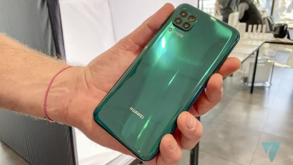 Телефон huawei 40 lite. Смартфон Huawei p40 Lite. Смартфон Huawei p40 Lite 6. Huawei p40 Lite Green. Huawei p40 Lite зелёный.