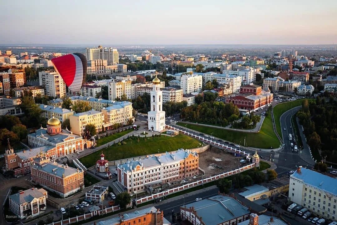 Мс самара. Самара с высоты птичьего полета. Самара с птичьего полета Октябрьский район. Екатеринбург Гринвич с высоты птичьего. Самара с высоты.