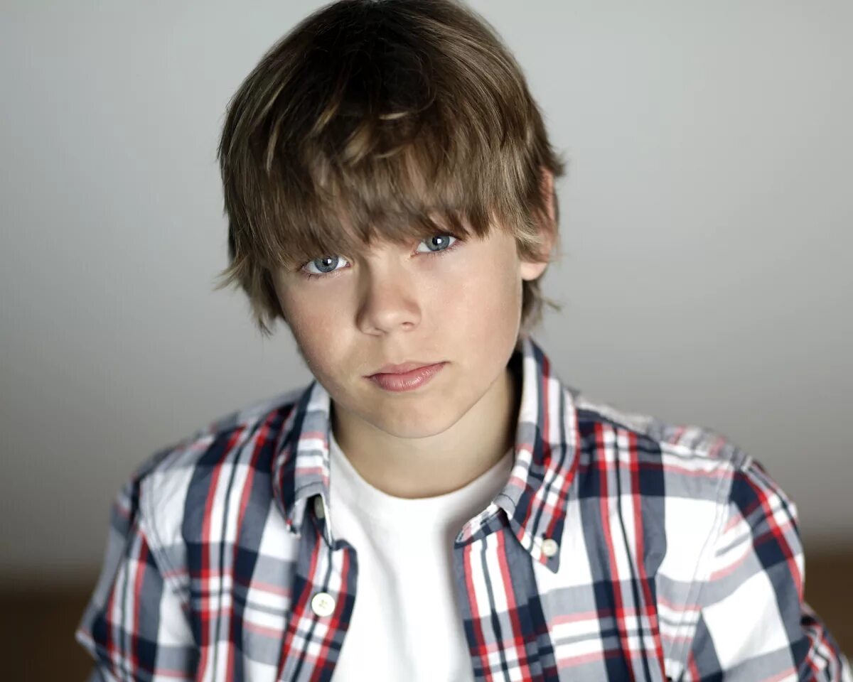 Robbie florian. Бойс флориан. Boysontube. Boysontube. Красивые дети юноши.