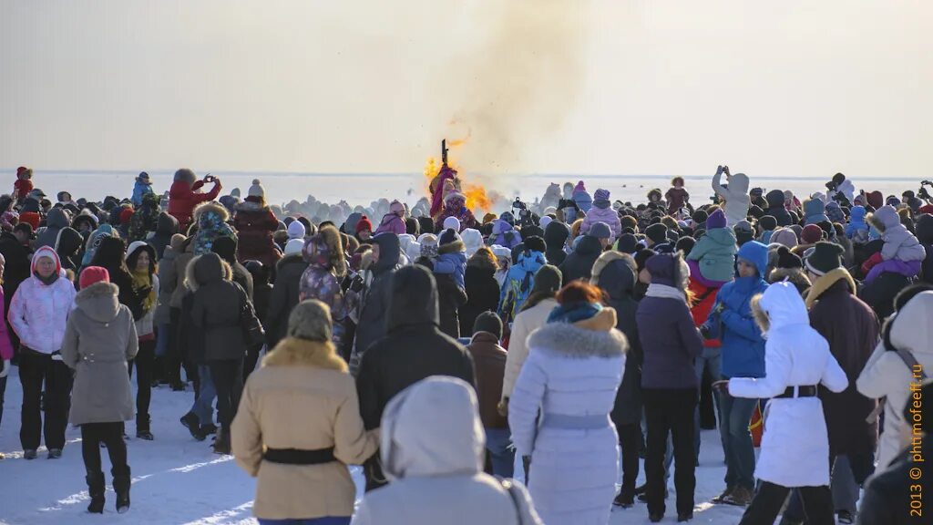 парк 300 летия масленица 2024. парк 300 летия горки. парк 300 летия масленица 2024. парк 300 летия масленица 2024. масленица в парке маяковского в екатеринбурге.