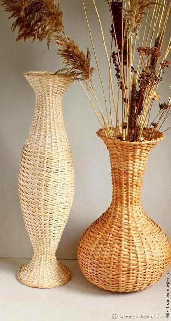 Ваз из газетных трубочек. Ваза плетеная напольная. Плетеные вазы. Плетеные вазы напольные. Напольные вазы из бумажной лозы.
