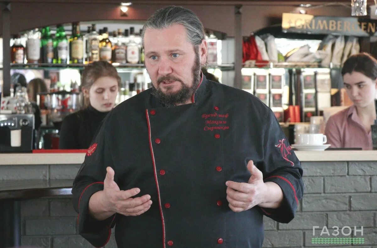Максим Сырников, Гости