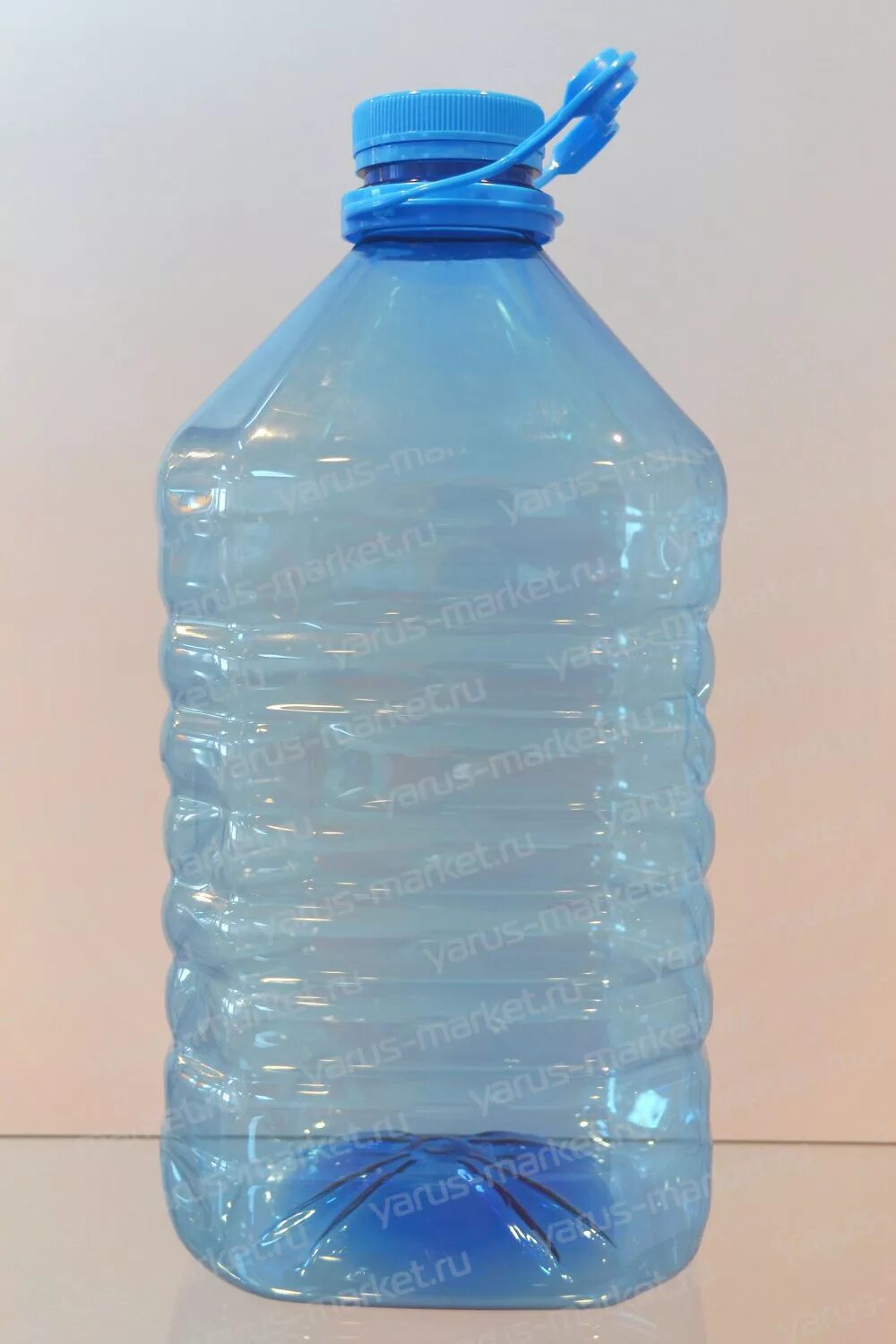 5 литров. ПЭТ бутылка тара 5л 40шт. Бутылка ПЭТ 10л штабелируемая. 5 Литровые пластиковые бутылки. Бутылка 3 литра пластиковая.