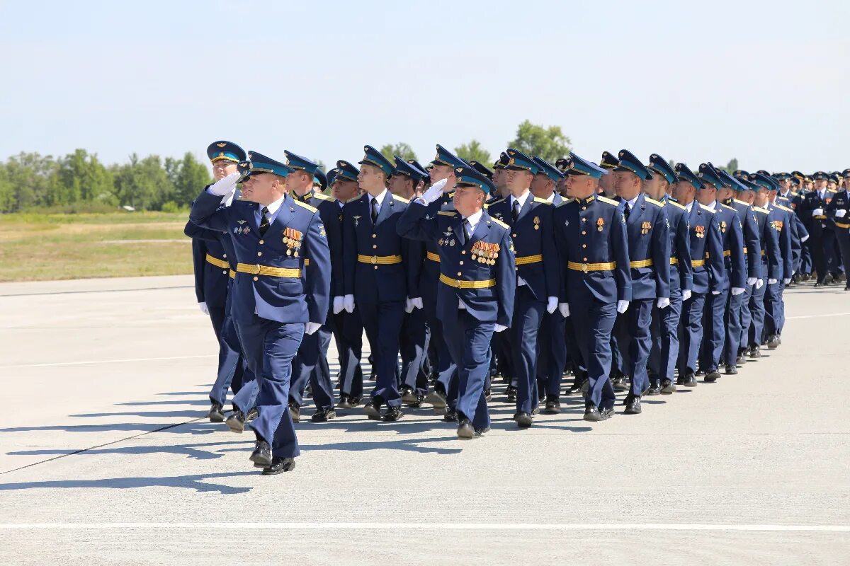 Су-27 бесовец. 235 авиаполк ульяновск. 235 втап ульяновск. 121 тбап энгельс. Псковский авиаполк в нижневартовске.