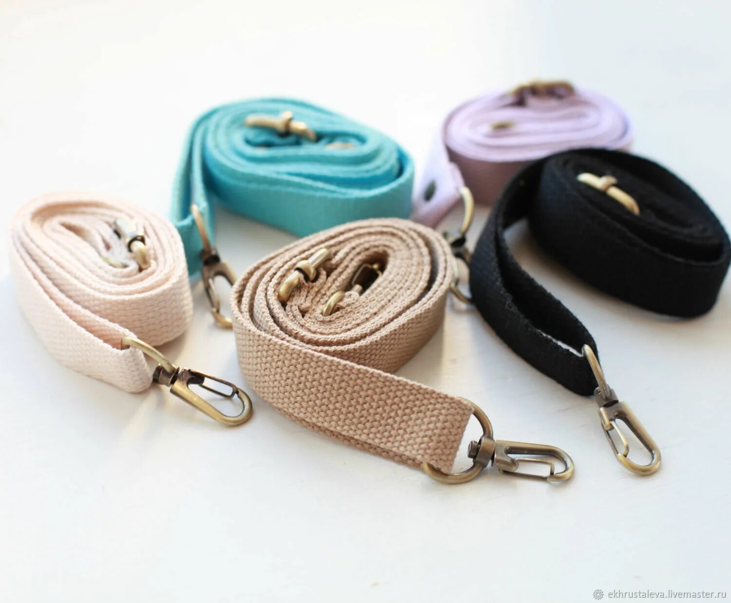 Съемный ремень для сумки. Ременная стропа для сумок. Сумка с плечевым ремнем. Ручка для сумки стропа. Ремень стропа для сумки.