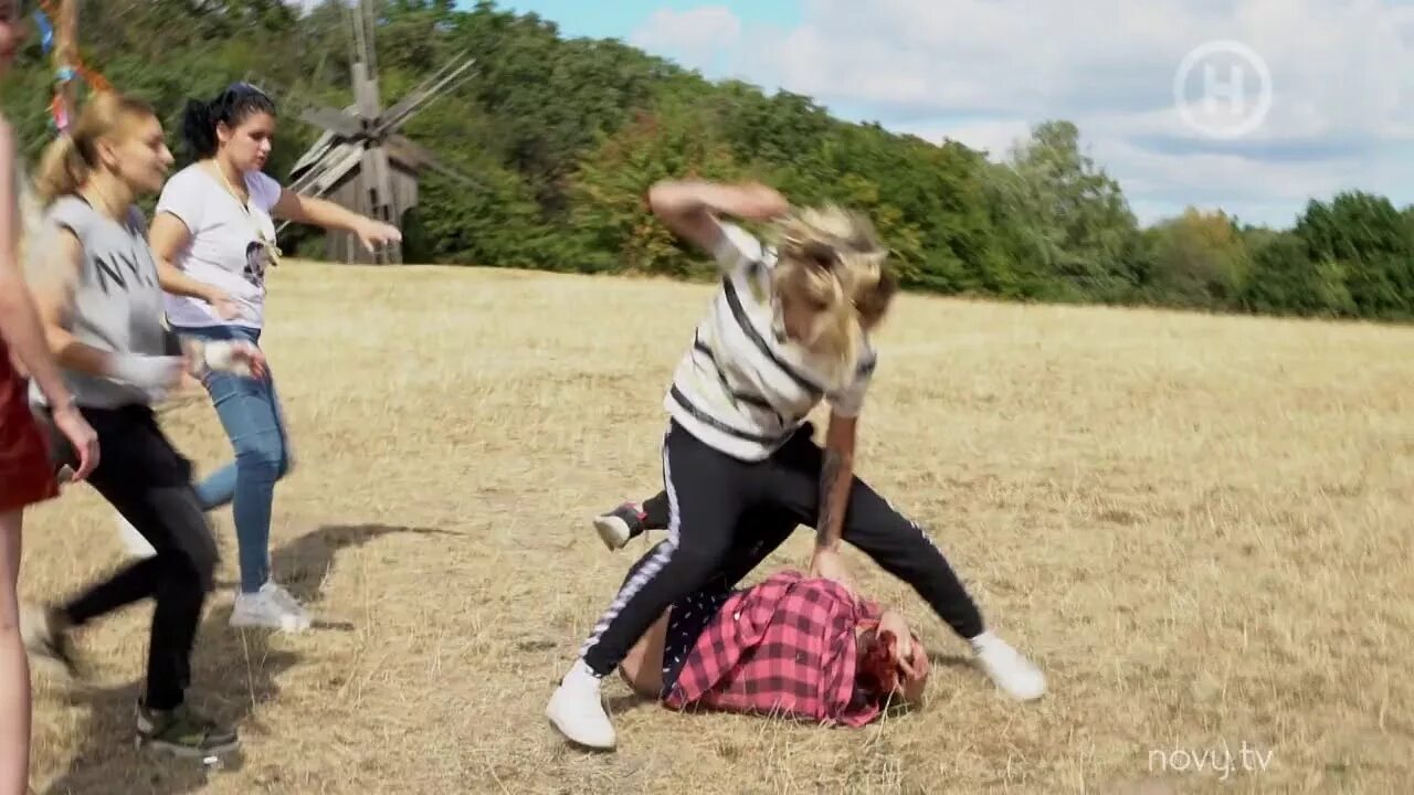 Проект пацанки постановка. Проект пацанки постановка. Пацанки с бомжами. Пацанки последний сезон последняя серия. Кира пацанки 7 сезон.