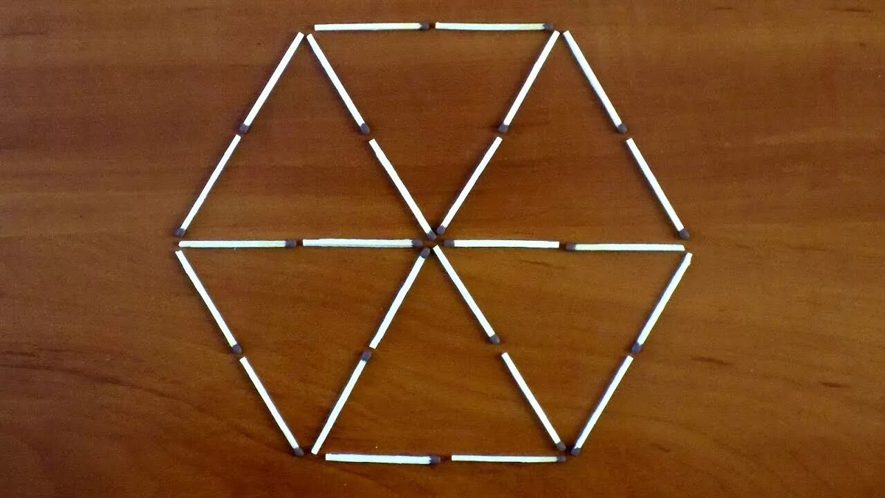 Из 6 спичек можно. Головоломки из спичек. Треугольник из спичек. Три треугольника из шести спичек. 3 Треугольника из спичек.