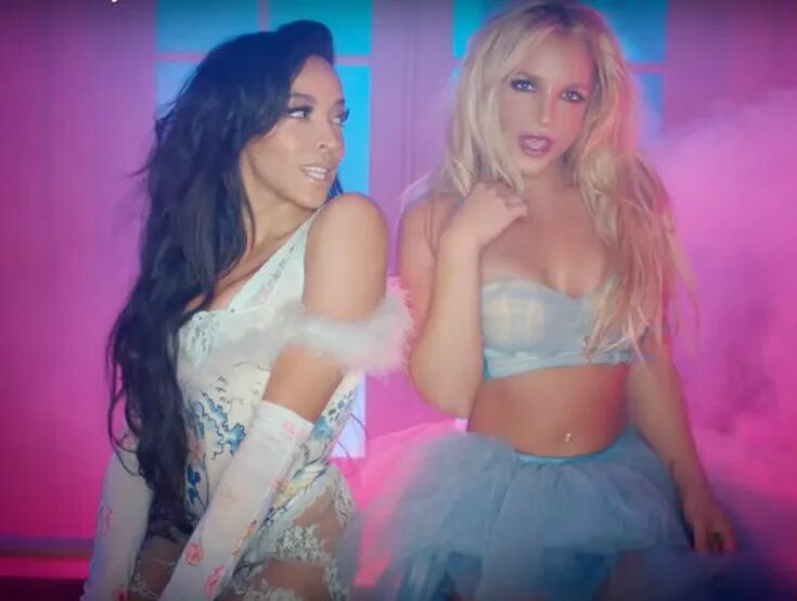 Гими гими бритни. Britney spears &amp; tinashe. slumber party britney spears. бритни спирс (britney spears) - slumber party. бритни и сэм slumber party.