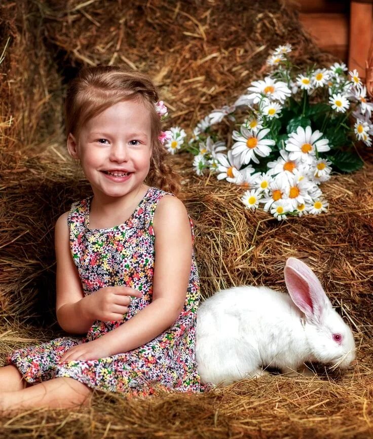 Пасхальная фотосессия для детей. Фотосессия с кроликом. Фотосессия с кроликом дети. Фотосессия с кроликами детская.