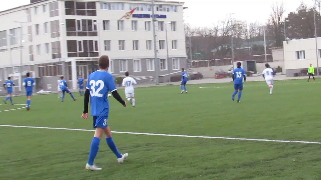 Спортивная школа краснодар. Секция футбола в волгограде. Манежи академии вк краснодара. Академия 2 пятилетка. Академия 2 пятилетка.