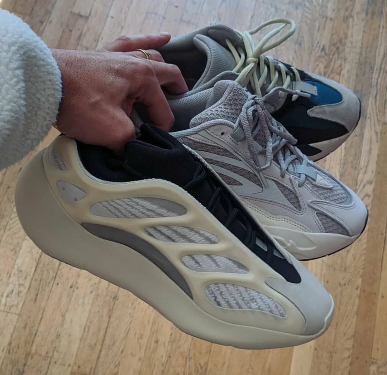 Adidas Yeezy Boost 700. Adidas Yeezy 700 v1. Adidas Boost 700. Adidas Boost 700 v3. Буст 700 v3