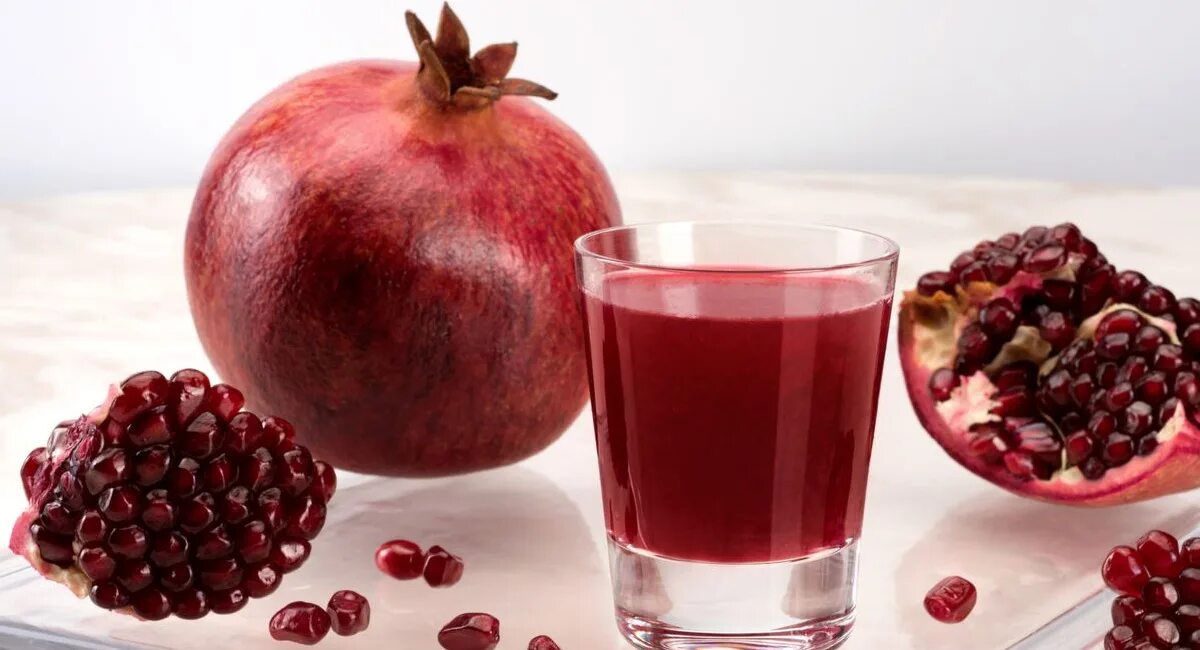 Гранатовый компот. Чай с гранатом. Гранат перед сном. Гранат перед сном. Гранатовый фреш.