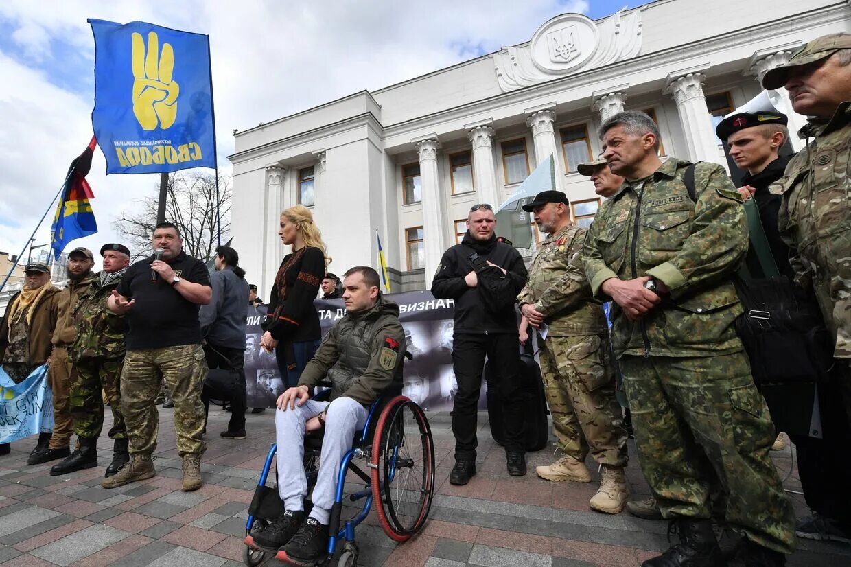 Участники войны на Украине. Ветераны Украины. Украинцец на фронте Украина.