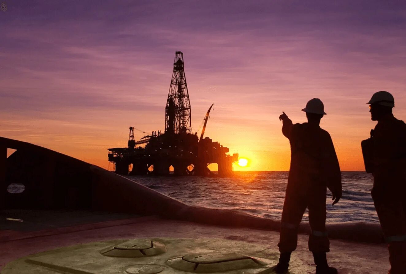 Нефтегазовой добычи. Нефтегазовая добыча. Нефтяная промышленность. Нефть промышленность. Морская добыча нефти.