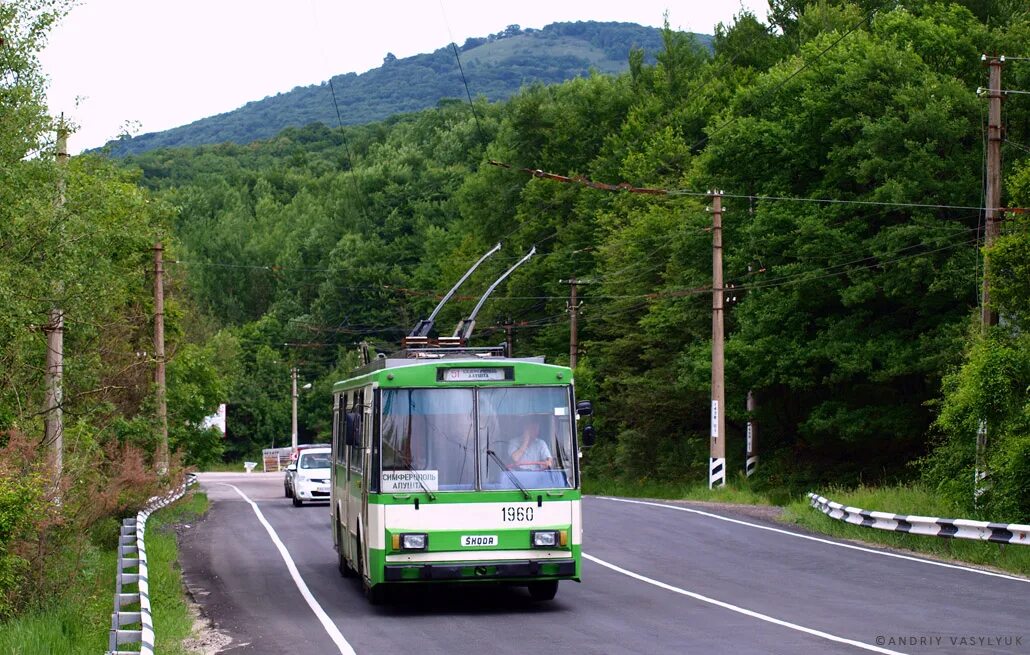 Самая протяженная троллейбусная линия в крыму. Троллейбусная дорога Симферополь-Ялта. Троллейбусная трасса Симферополь Ялта. Троллейбус Шкода Симферополь Ялта. Троллейбусная трасса «Симферополь – Алушта – Ялта».