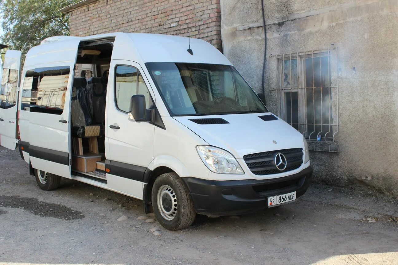 Купить кузов мерседес 906. Мерседес Спринтер 906. Mercedes Sprinter 906 кузов. Мерседес Спринтер 907 кузов. Мерседес Спринтер 515 906 кузов.