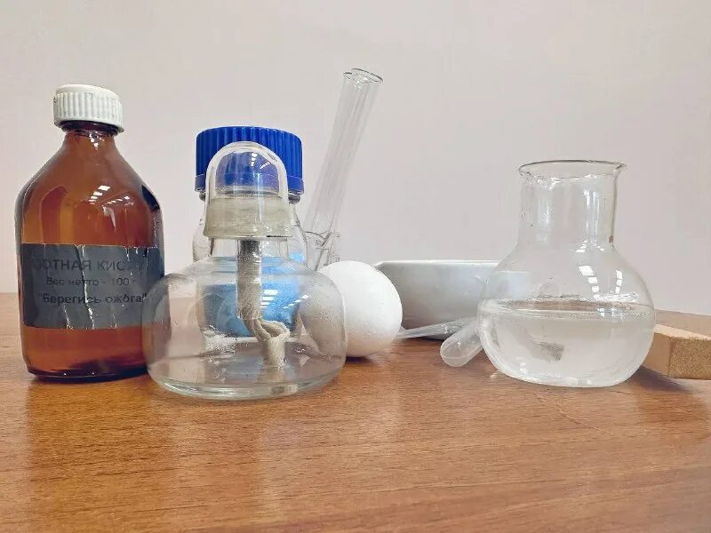 химические реактивы. уральский завод химреактивов. химические реагенты. химические реагенты. фото реактивов.