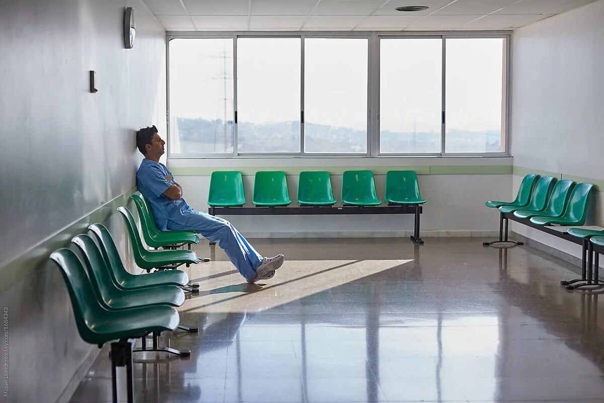 Is the waiting game. Комната ожидания в больнице. Waiting Room Clinic. The waiting Room. Hospital waiting Room.