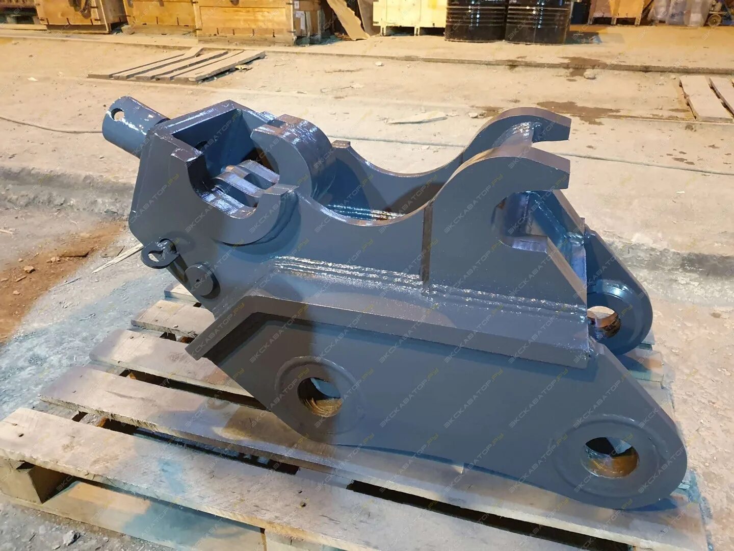 Быстросъем для экскаватора вольво ec200. Быстросъем для экскаватора. Квик каплер на мини экскаватор. Квик каплер на мини экскаватор. Квик-каплер для экскаватора hyundai.