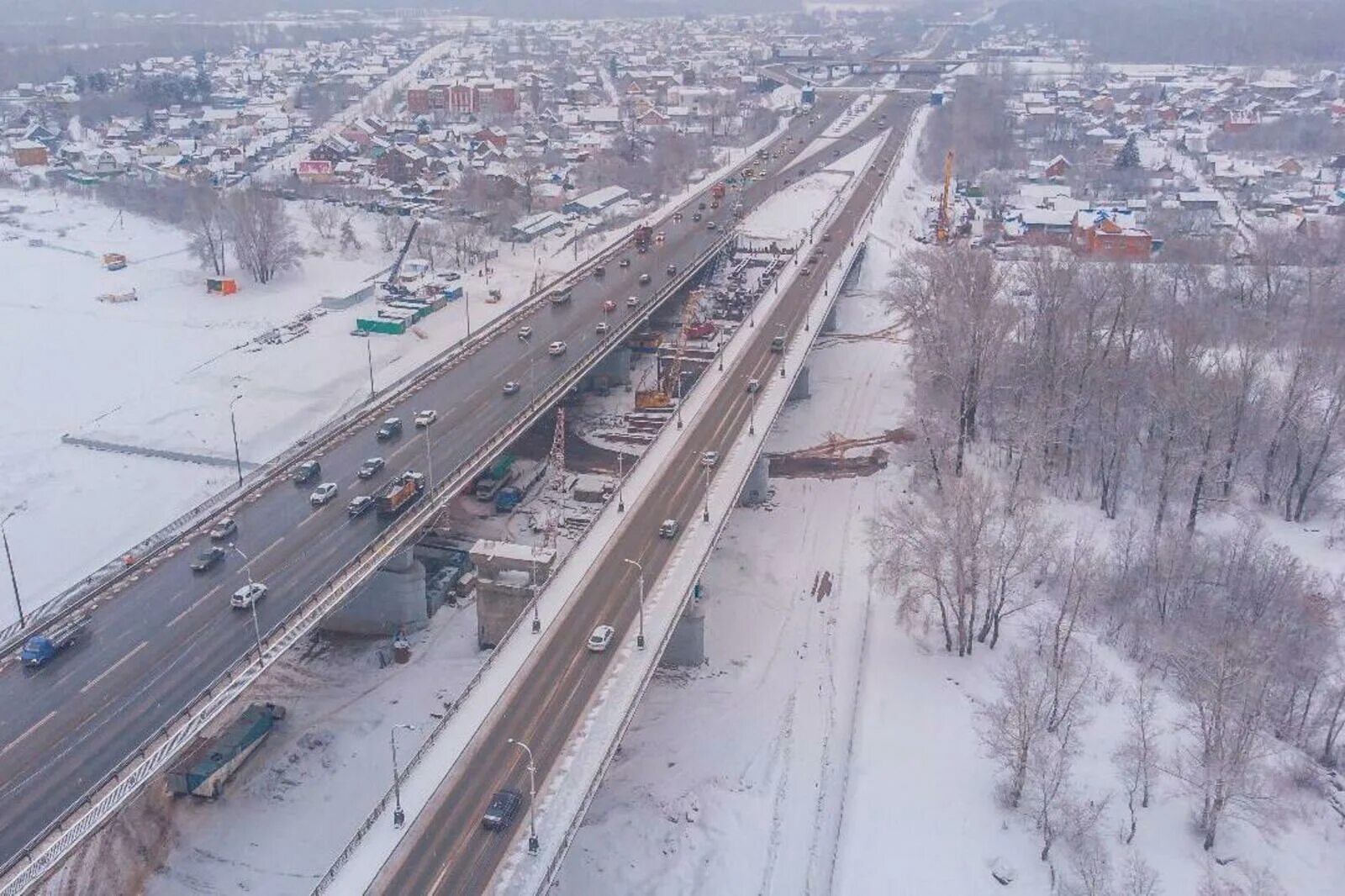 Новый мост белая. Мост Уфа река белая. Монумент дружбы Уфа мост через реку. Мост через реку белая в Уфе. Мост через белую.