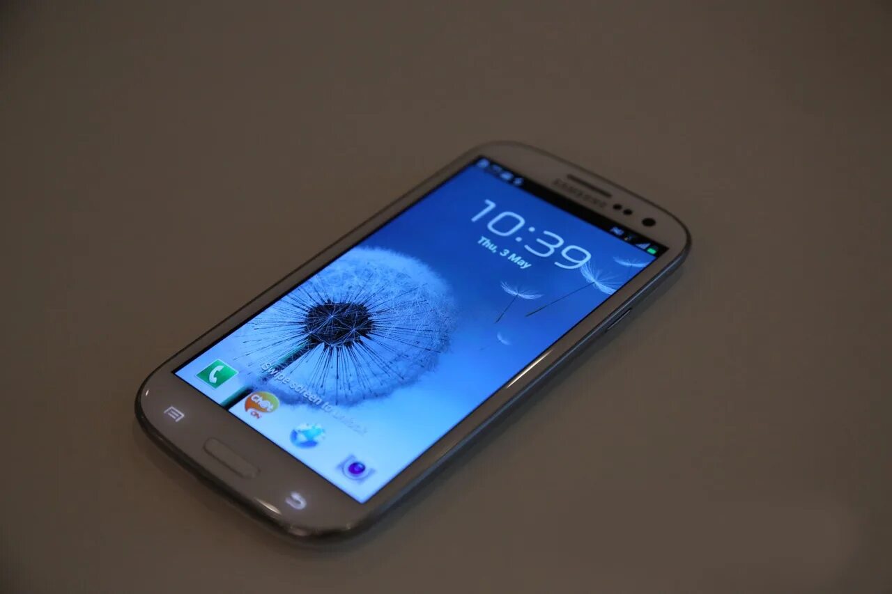 Galaxy s 15. Samsung s3 4. Самсунг галакси а3. Самсунг галакси s3 вызов. Samsung s3 ekirani.