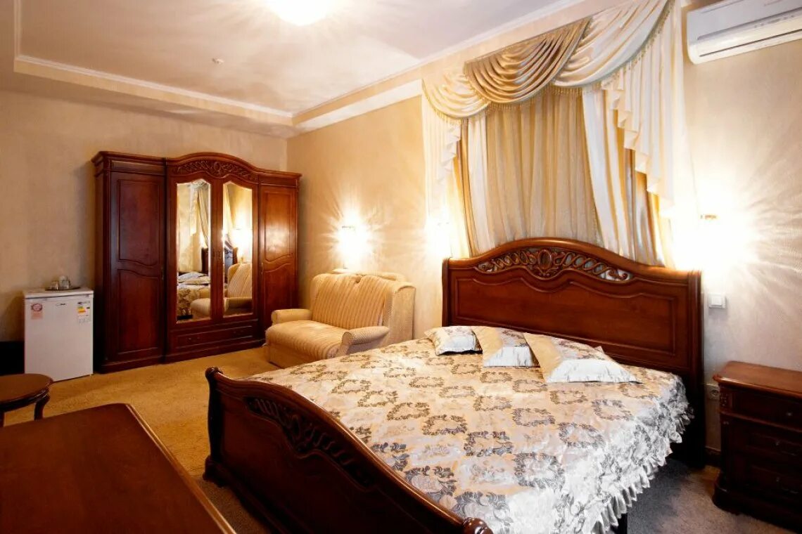 Бутик отель винтаж новый свет. Отель рим новый свет крым. Отель рим новый свет крым. Отель винтаж новый свет крым. Гостиница винтаж новый свет.