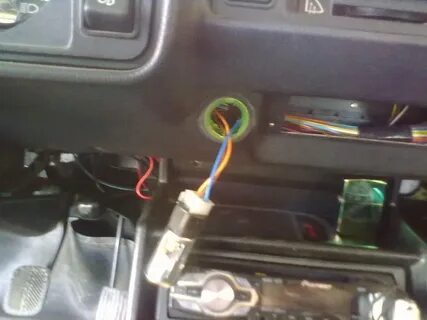 Перестала работать магнитола и прикуриватель