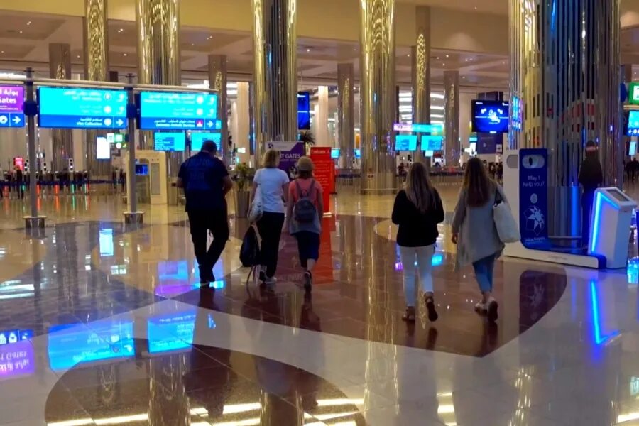 Мухаррак бахрейн аэропорт. Транзит в бахрейне. Аэропорт манама бахрейн. Транзит в бахрейне. Аэропорт бахрейна транзитная зона.