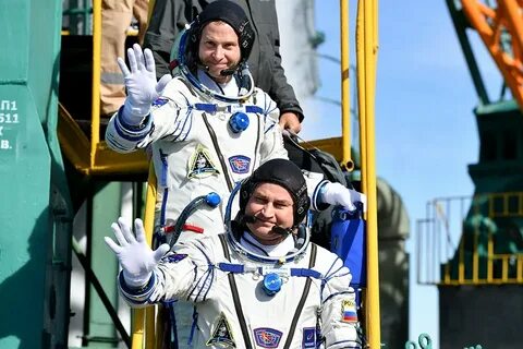 Космонавты перед