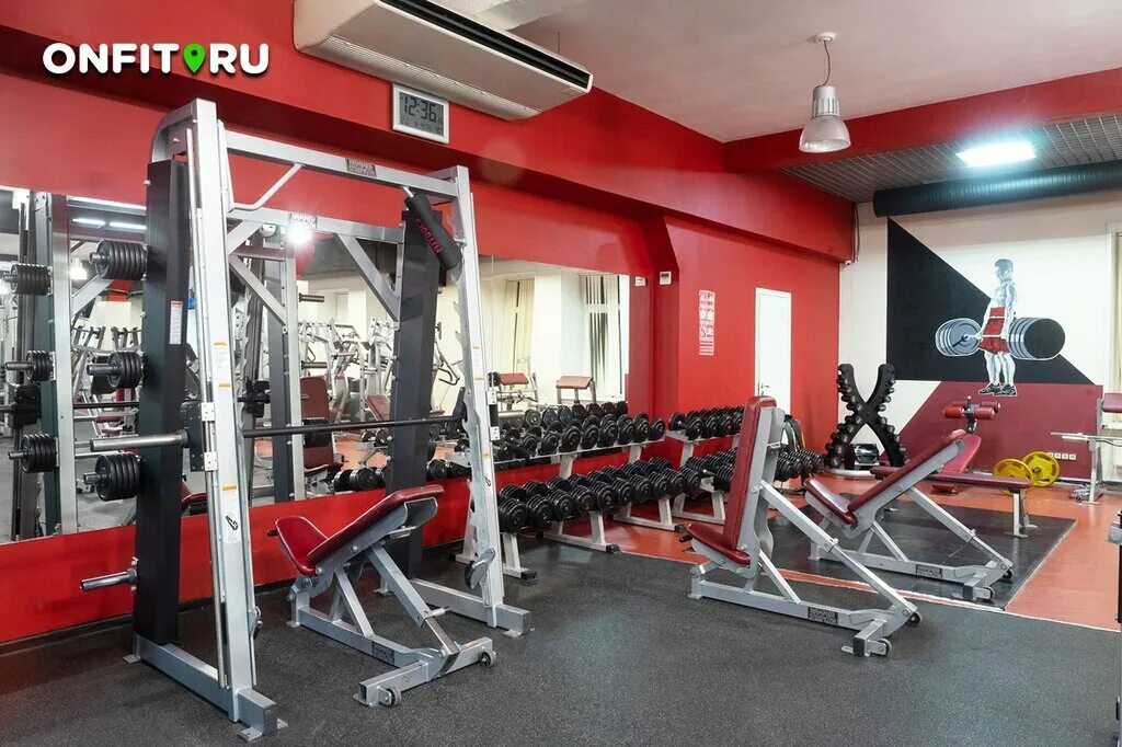 Тренажёрный зал рядом. Jump пресня. Jump fitness красная пресня сауна. Jump пресня. Фитнес клуб джамп москва.