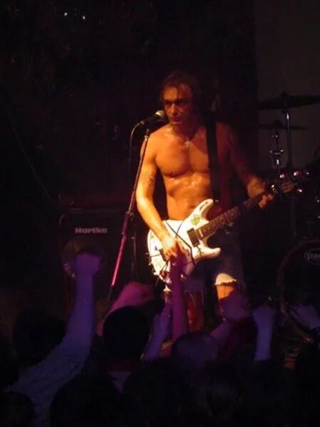 Алиса солнце иерусалим. Алиса солнце иерусалим. Алиса 35 лет концерт в москве 2018 ск олимпийский видео. Алиса солнце иерусалим. Алиса солнце иерусалим.