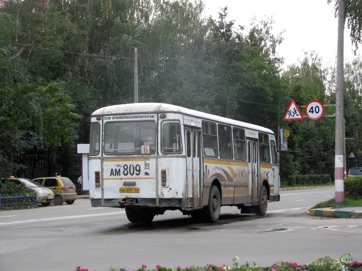ЛИАЗ 677м Арзамас. ЛИАЗ 677 Арзамас. ЛИАЗ-677 автобус в Арзамасе. ЛИАЗ 677 Серов автовокзал.