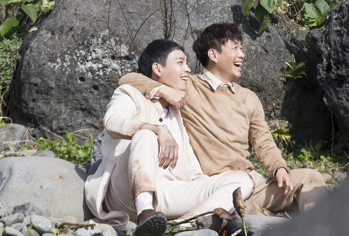 Чхве тхэ джун пропавшая девятка. Пропавший 9. Пропавшая девятка. Пропавшая девятка" дорама 2017. Пропавшая девятка дорама поцелуй.