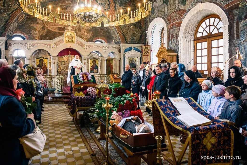 Отпевание в церкви сколько по времени длится