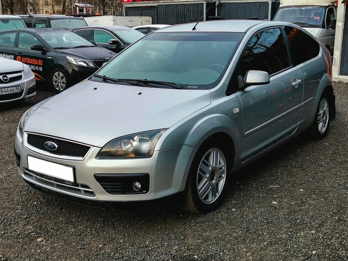 Купить форд фокус 2005. Ford Focus 2 2005. Ford Focus 2 Silver. Форд фокус 2005. Форд фокус 2 хэтчбек серебристый.