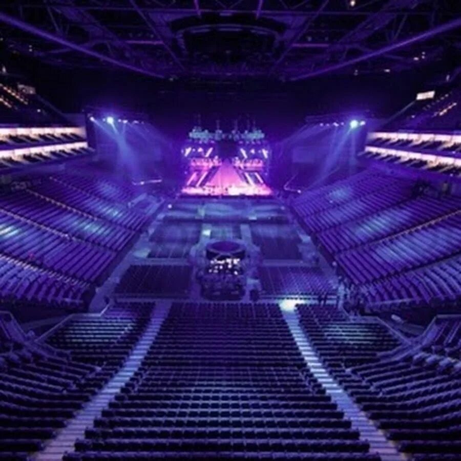 Arena mp3. Музыкальная Арена. Empty Arena 1998. Sasha Sitkovetsky - empty Arena обложка. Tokyo House Arena is empty.