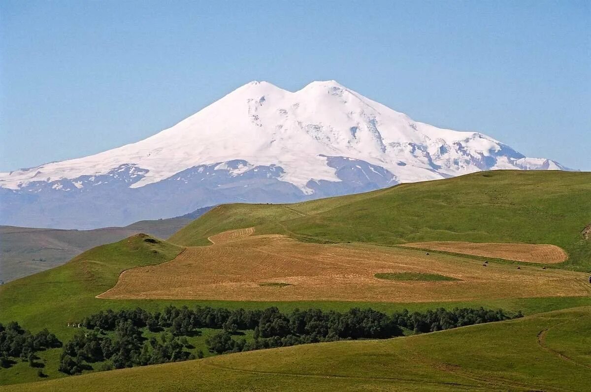 Кавказ самая высокая. Минги Тау гора. Эльбрус, Кабардино-Балкария. Гора Эльбрус. Кавказские горы Эльбрус.