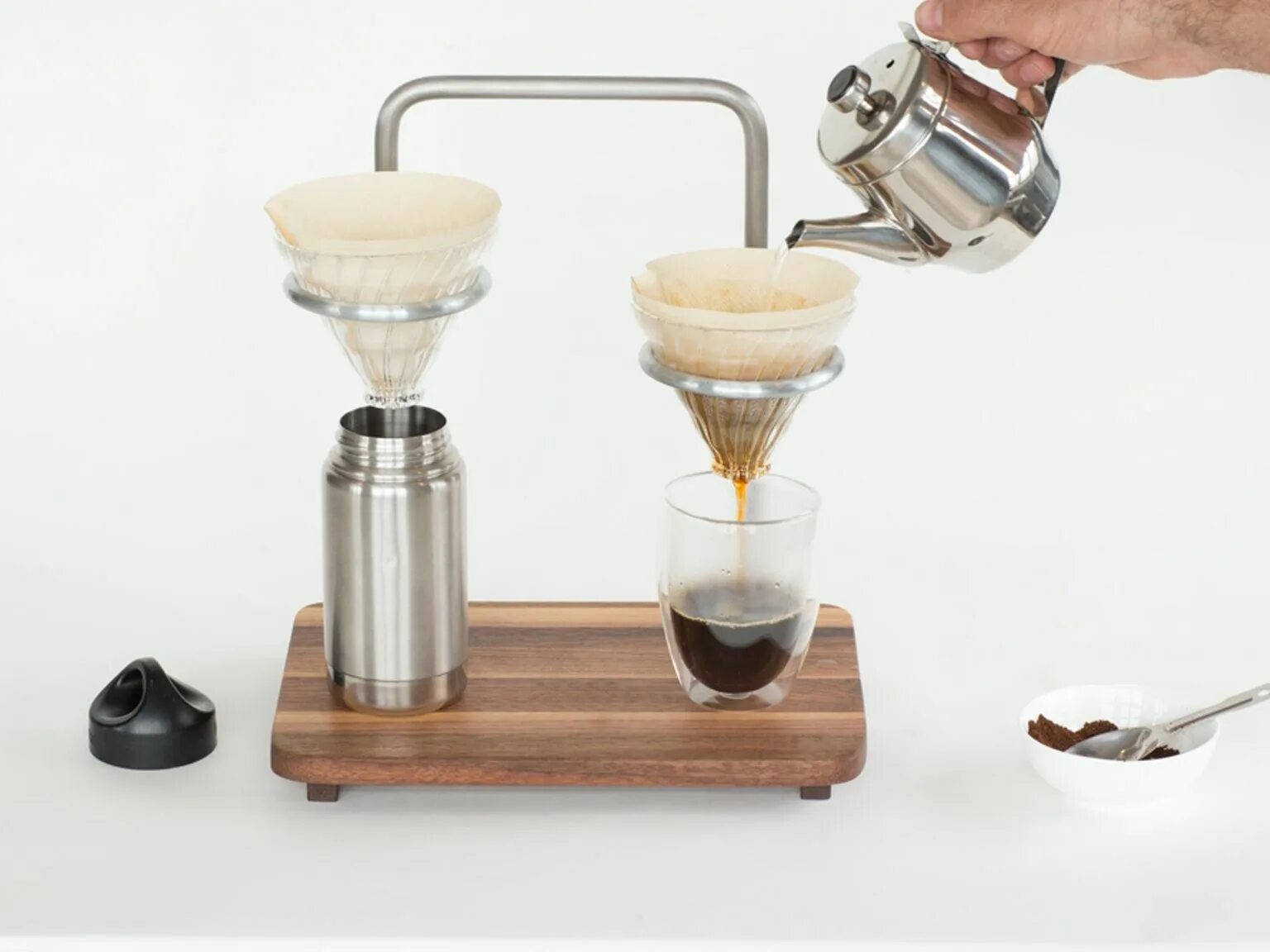 Набор для кофе с пуровером. Coffee Holder Dual. Monkey Grinder кофе со льдом. Pour over Coffee.