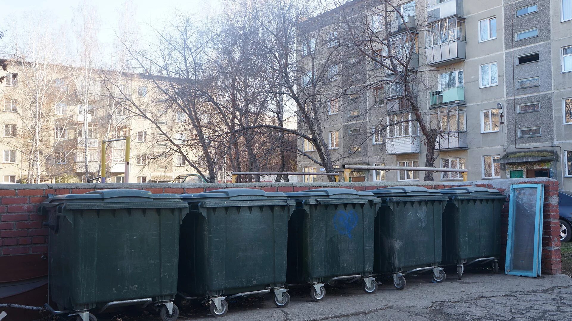 35636 наборы для диорам steel trash bins. мусорный бак на помойке. мусорный бак топки 7 букв. мусорные баки на улице. мусорный бак топки 7 букв.