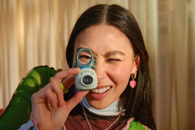 Fujifilm instax pal. Instax pal. групповой видеозвонок.