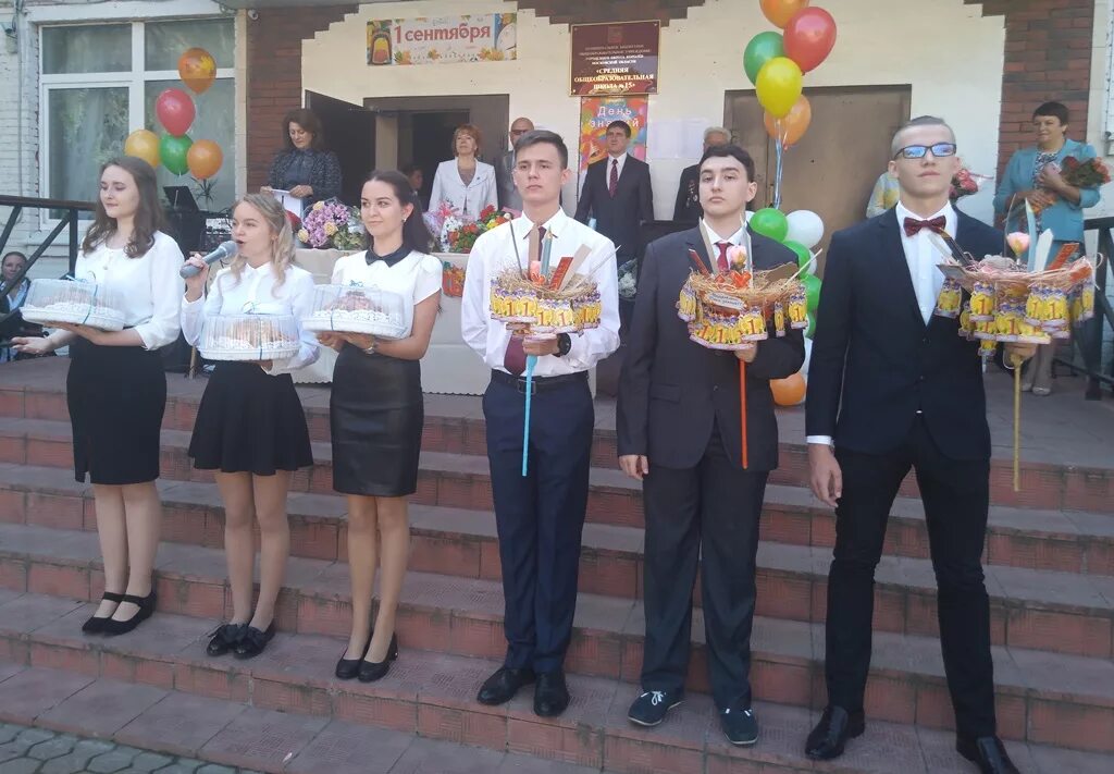 директор школы 14 норильск. омска сош 15. 15 школа кисловодск учителя. 15 сш даугавпилс фото. школа 15 жуковский учителя.