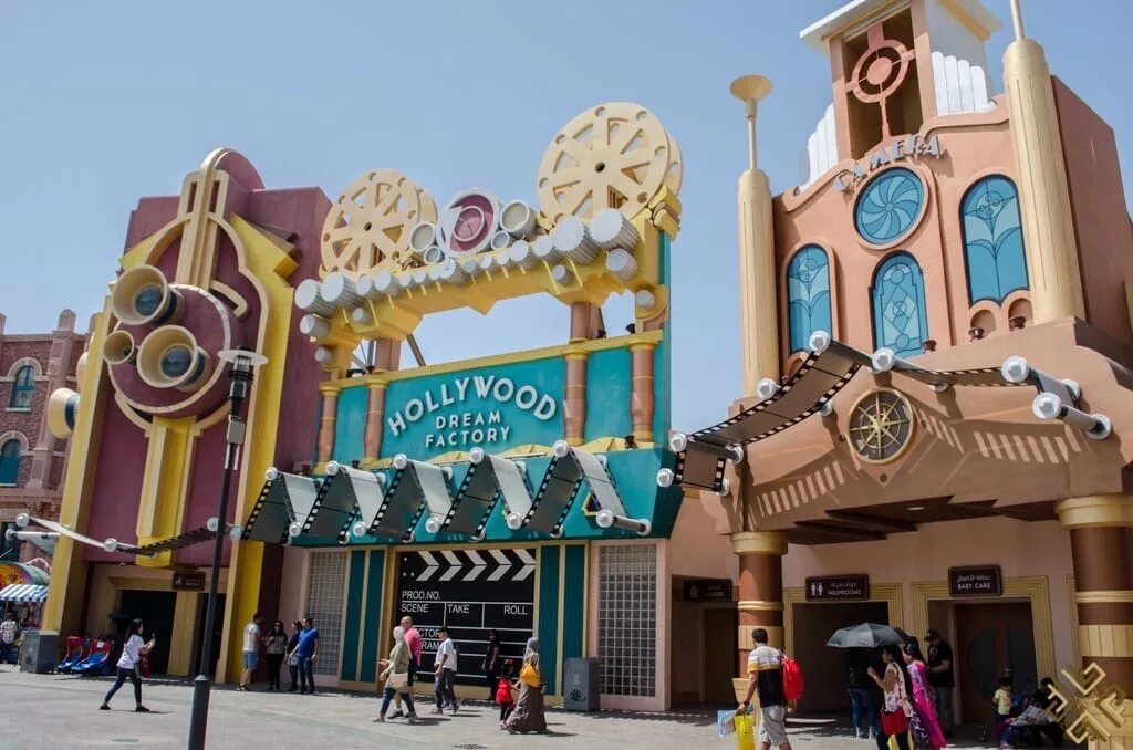 Motion gate в дубае. Motiongate дубай. Парк аттракционов моушен гейт. Моушен парк в дубае. Motion gate в дубае.