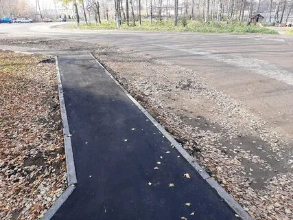 Отсутствие пешеходных дорожек