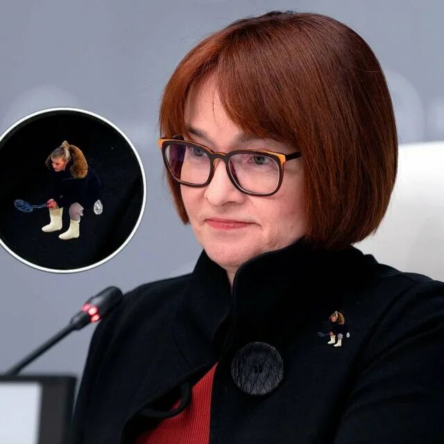 Собчак марафон. Марафон собчак. собчак мем. ксения собчак мем. собчак ксения выбивает пыль.