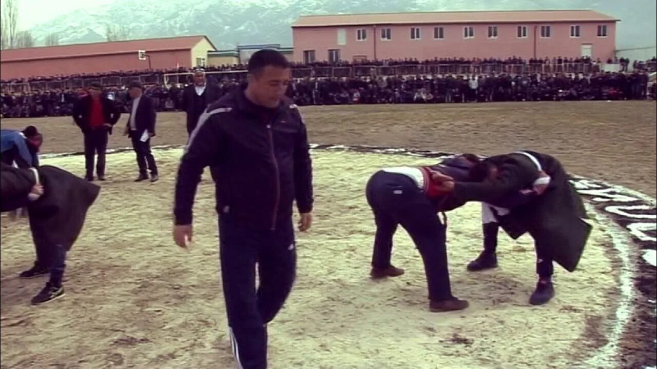 Село чоркух. Исфара таджикистан. Чоркух таджикистан. Село чоркух исфара таджикистан. Шахидони чоркух.