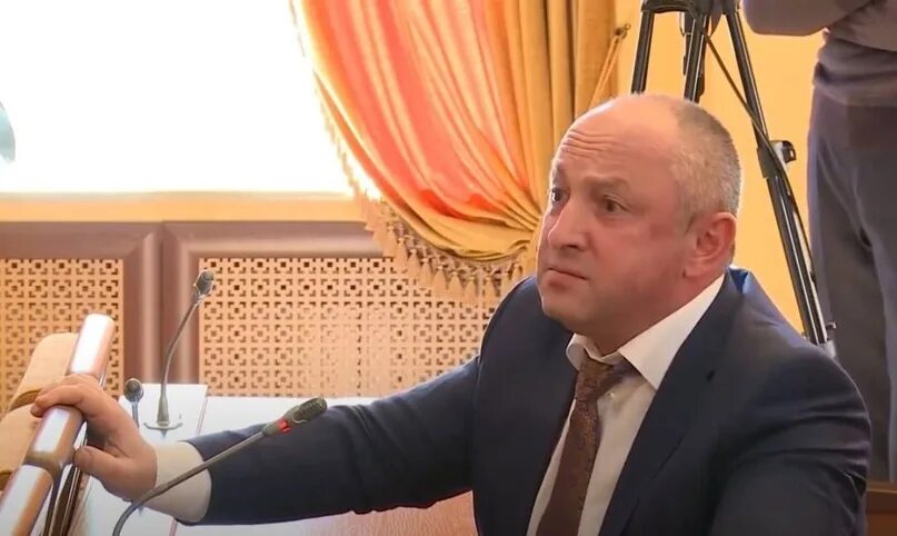 Бега кочиев фото. Герой кочиев бега. Песни кочиев. Хетаг губаев. Кочиев роланд.