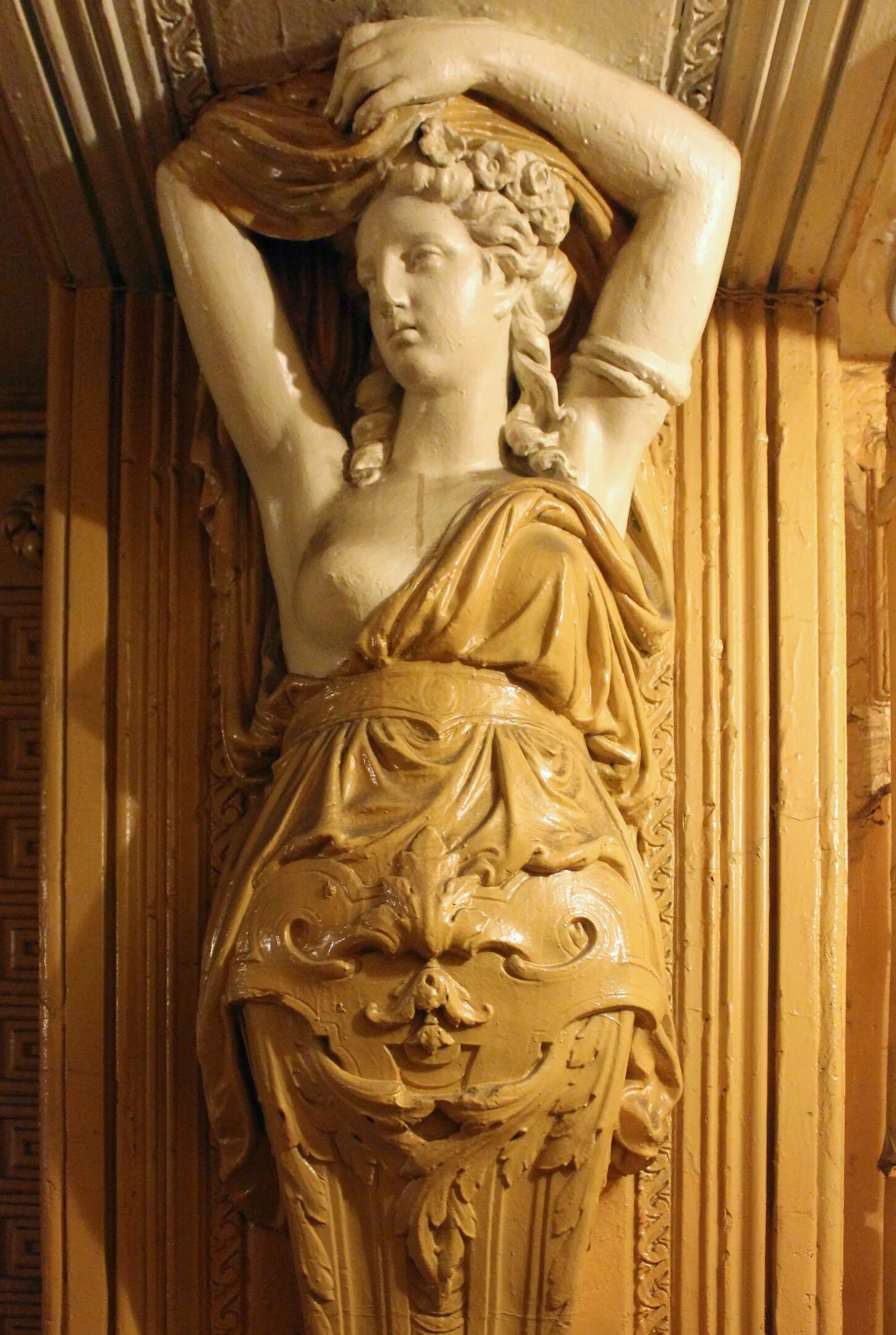 кариатиды в древней греции. атланты и кориатидыв архитектуре древней греции. что такое кариатида. кариатиды барокко. кариатиды барокко.